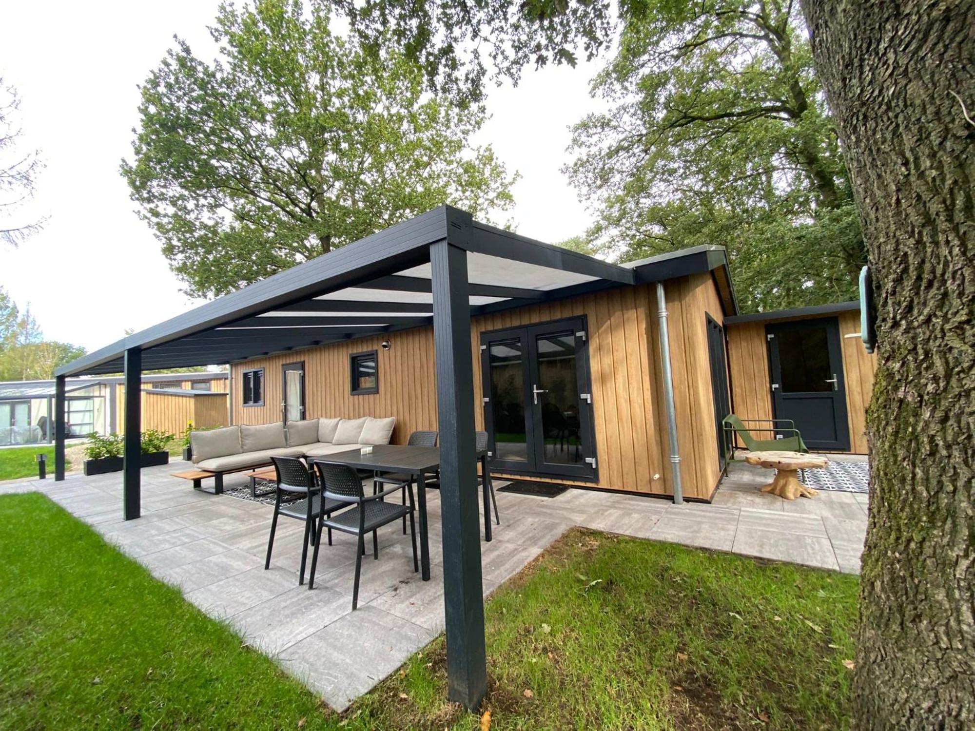Vakantiepark De Ossenberg 오버베르그 외부 사진