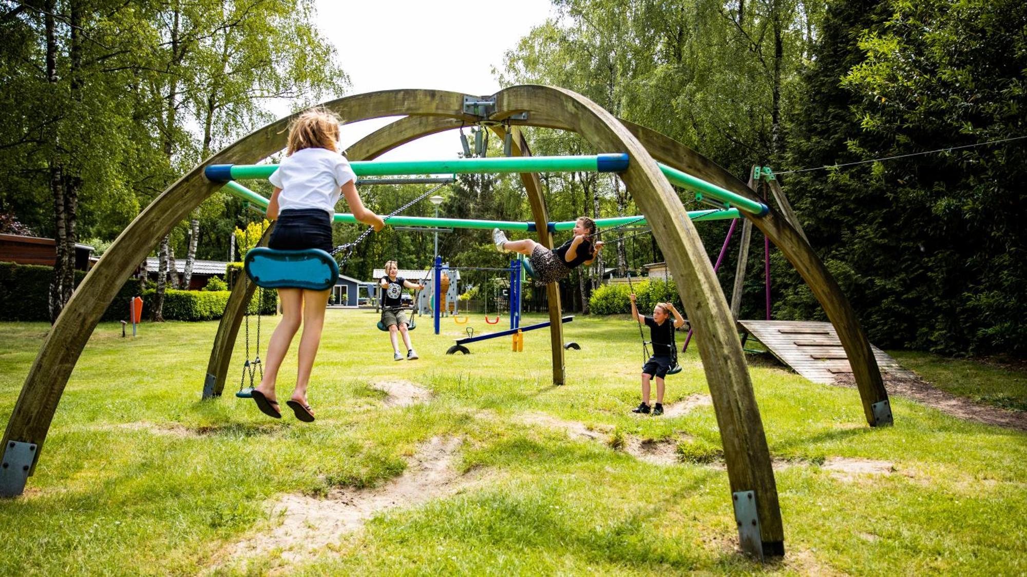 Vakantiepark De Ossenberg 오버베르그 외부 사진
